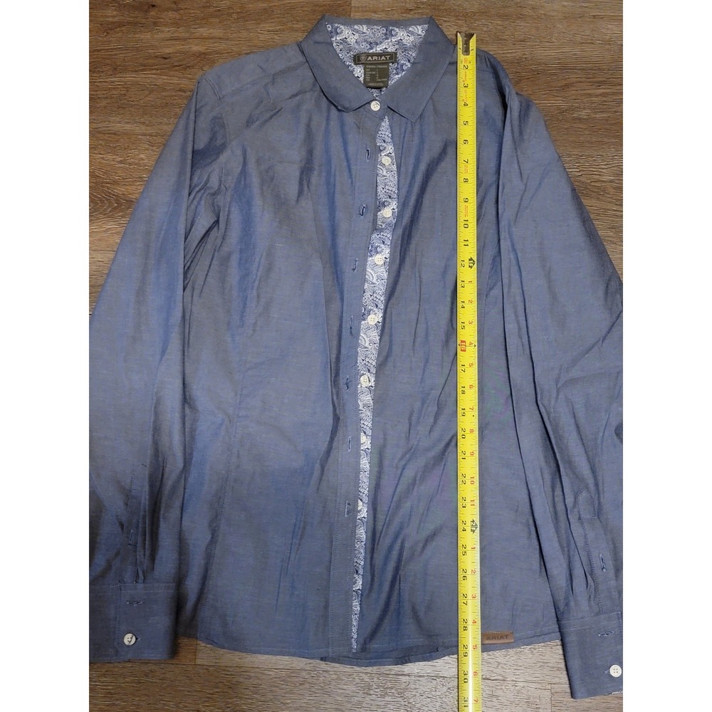 NWOT Ariat‎ Women's Button Down Denim Shirt with Paisley Pattern Size Large